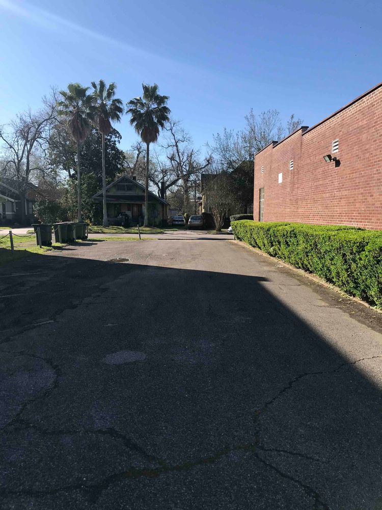 Office Building For Sale or Lease: 1890 Broadway St, Beaumont, TX 77701